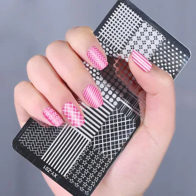 Plaque de tamponnage pour ongles en acier